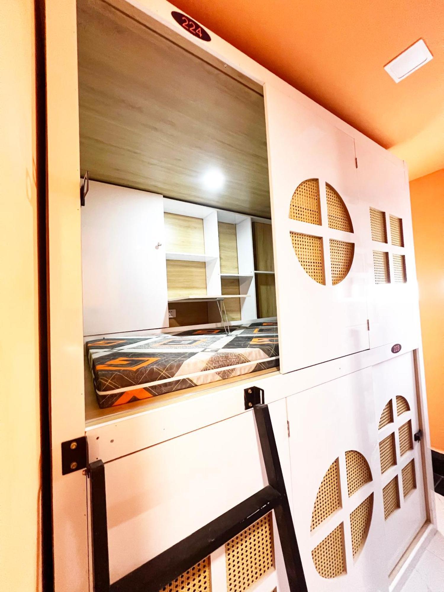 Tva Homestay - Tva Sleepbox - Tva Working Space Phnom Penh Exterior foto